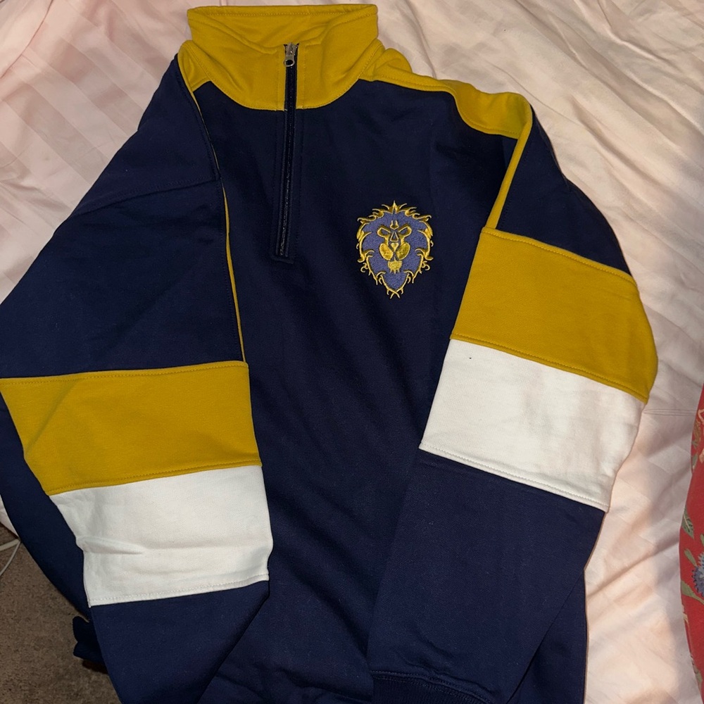 Blizzard World of Warcraft long sleeve heavy shirt size small. NWT